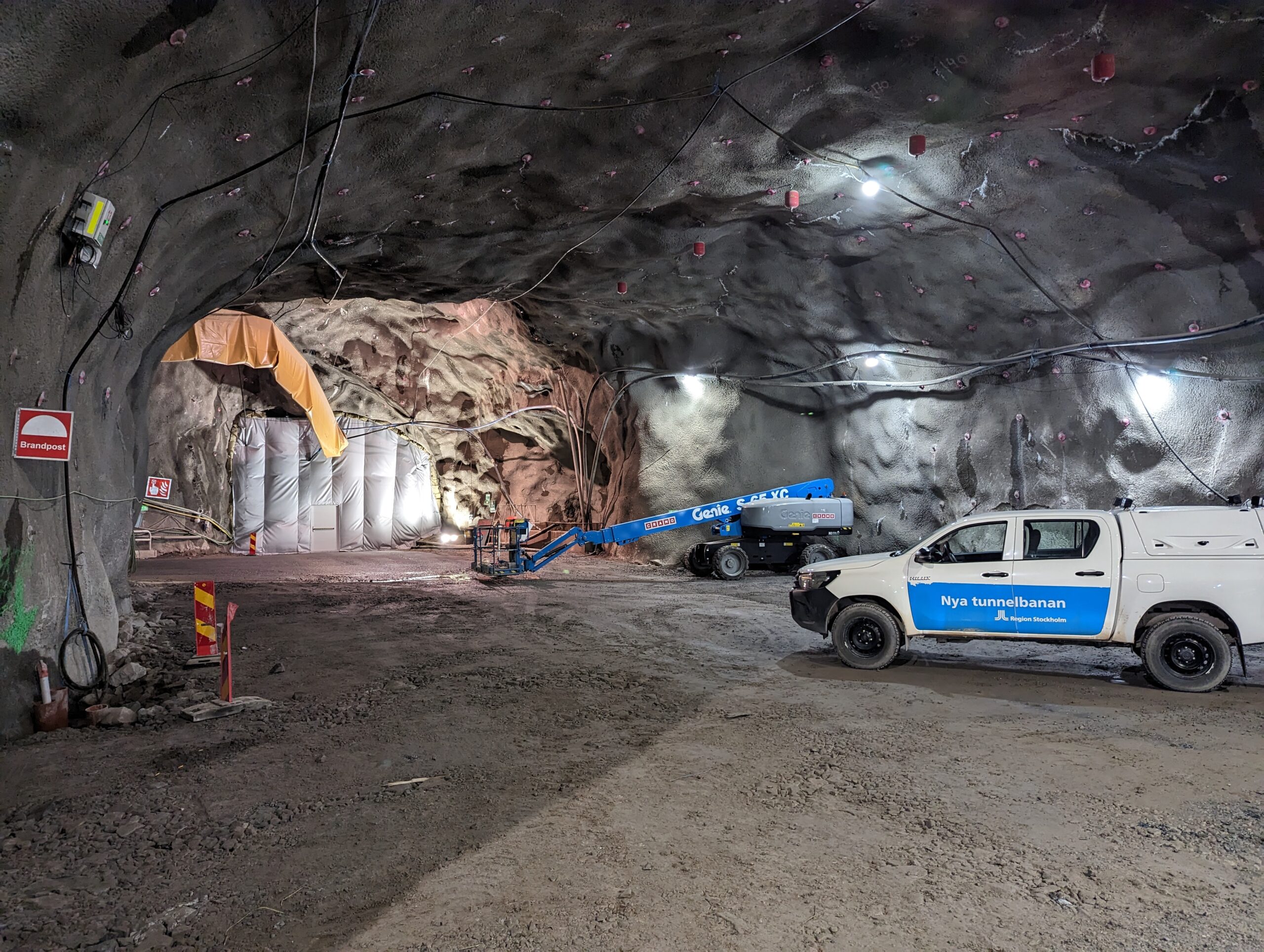 Märkning av arbetsfordon – en praktisk del av säkerhet och igenkänning